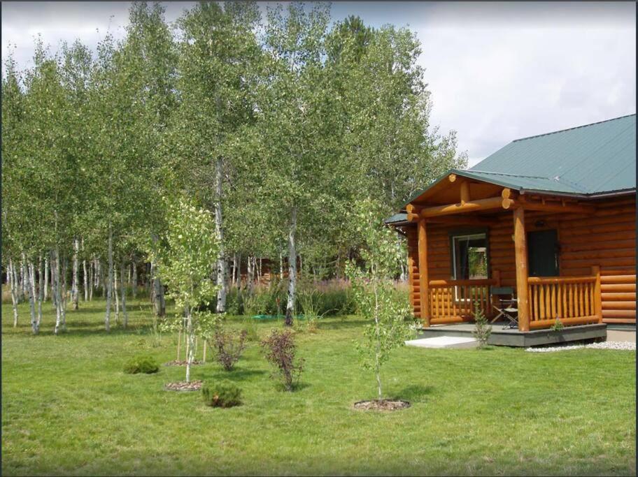 Lazy Fox Cabin West Yellowstone Exterior photo